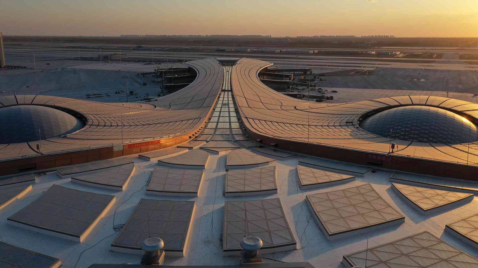 Аэропорт beijing. Пекинский Международный аэропорт Дасин. Пекин аэропорт Пекин Дасин. Новый аэропорт Пекина Дасин. Заха Хадид аэропорт Пекина.