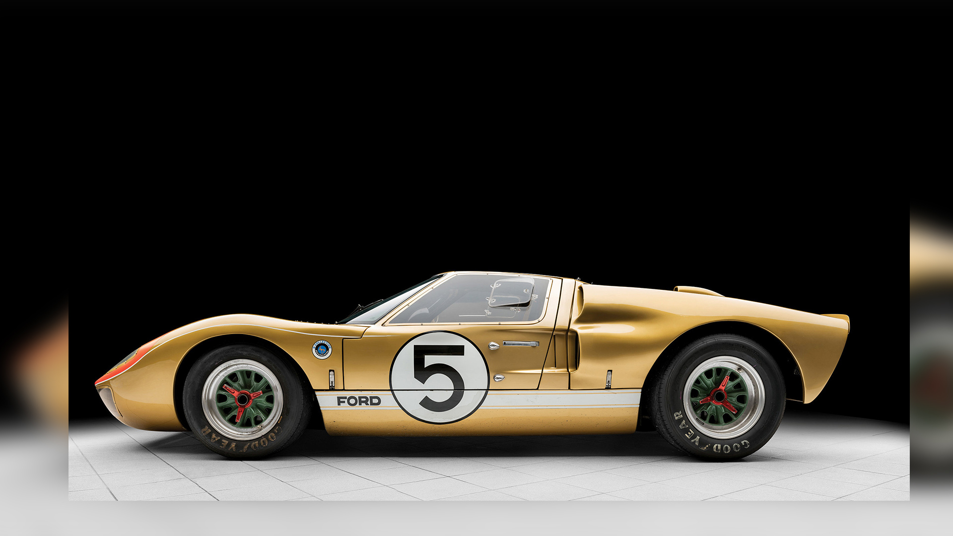 Гоночный Ford GT40 1966 года оценили в 12 миллионов долларов