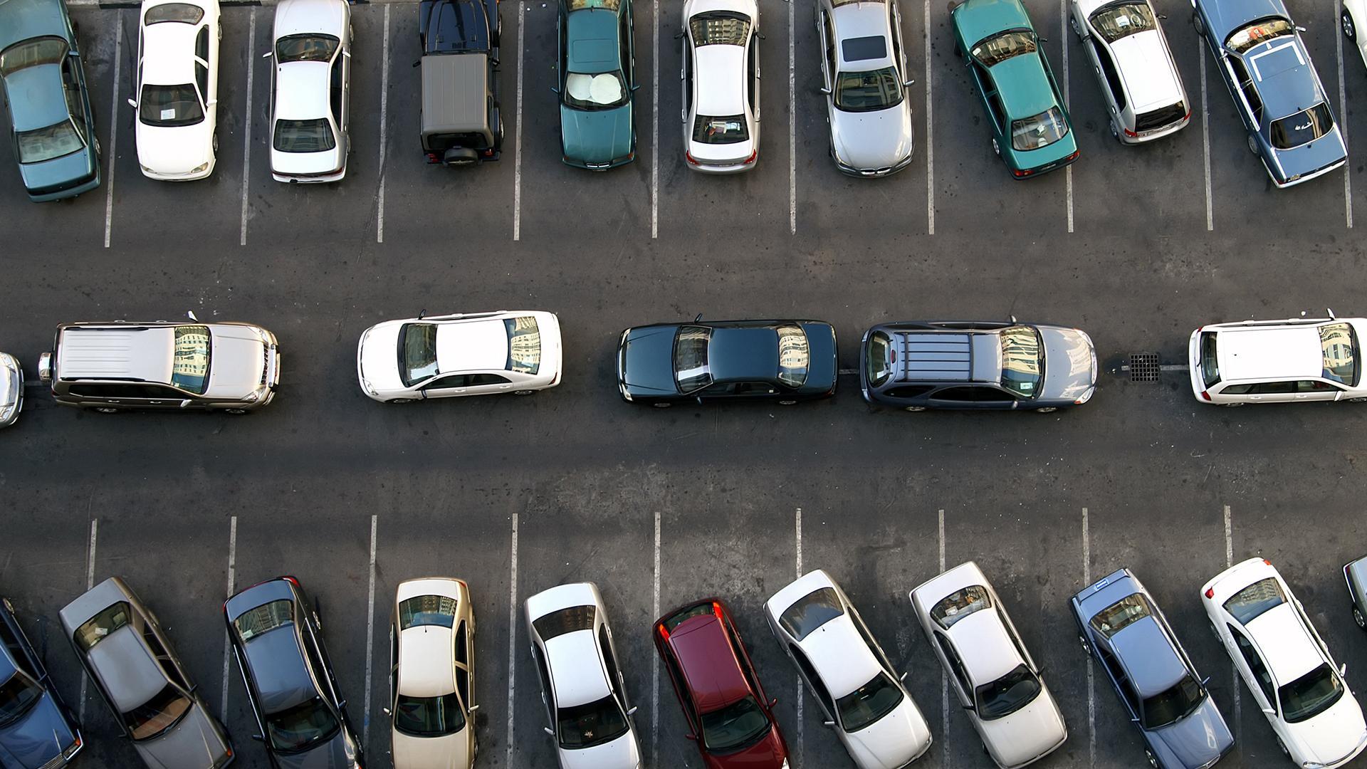 Cans parking. Стоянка фото сверху. Parking lot is Full. Home crowd parking.