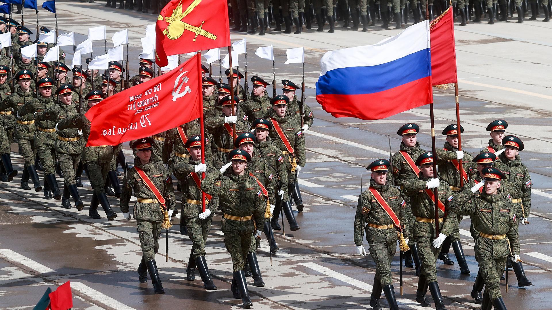 Отменяют парад 9 мая. Российская армия парад. День Победы в России. Парад на красной площади 9 мая. Украинские войска на красной площади.