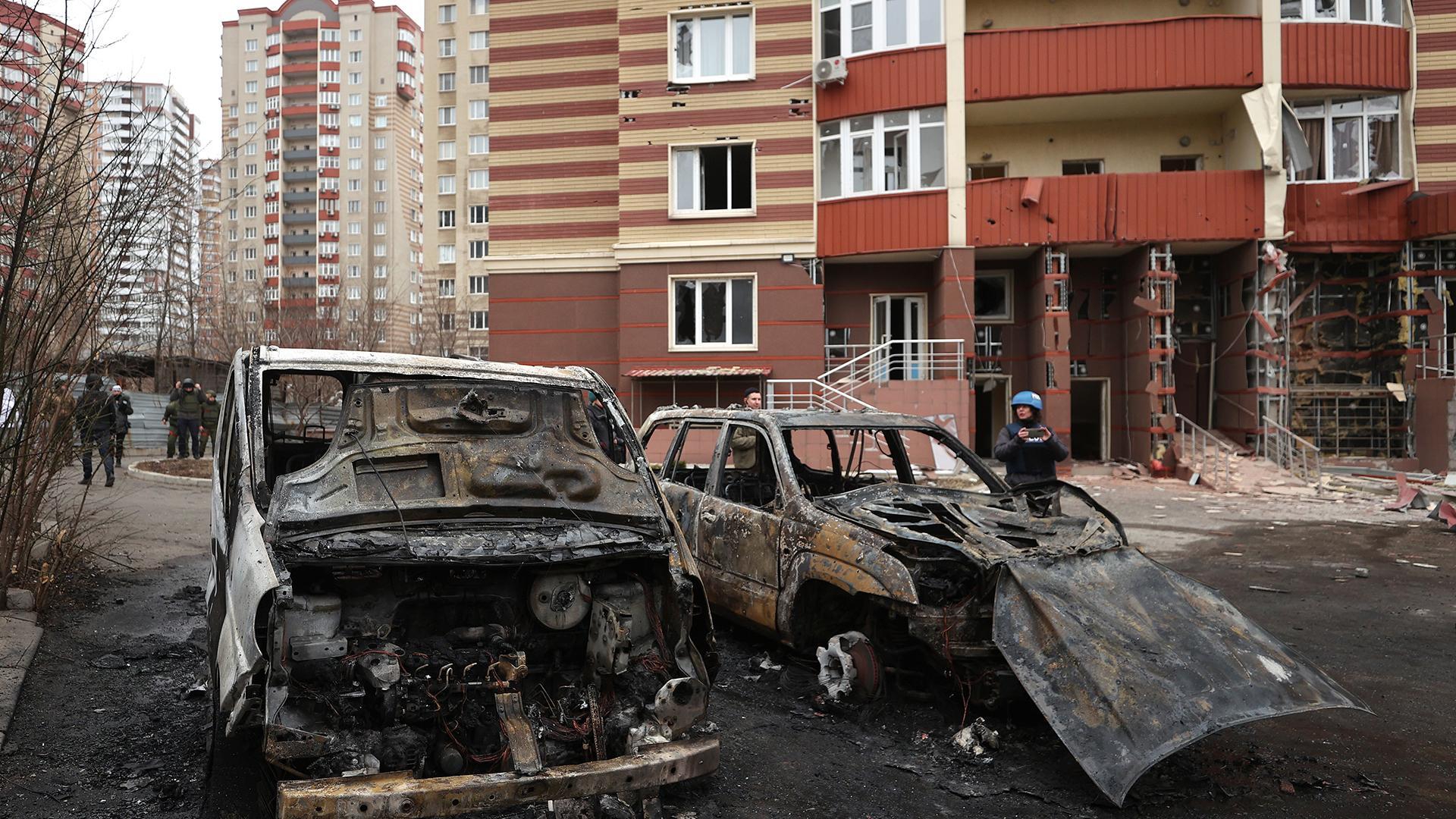 На улице Панфилова в Донецке в понедельник был обстрелян жилой комплекс -  CGTN на русском